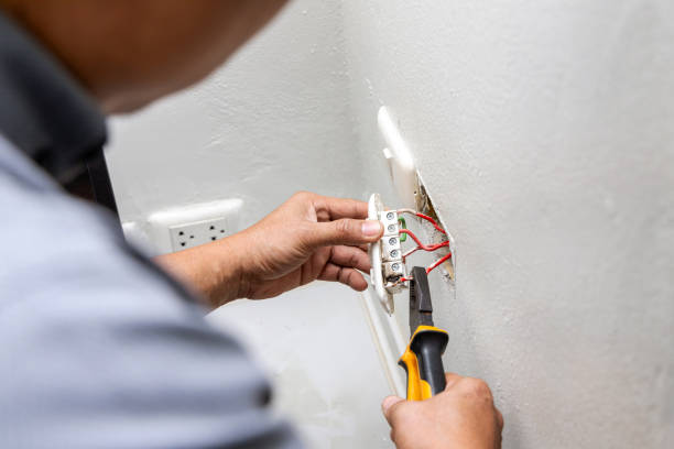 Best Circuit Breaker Repair  in Moline, IL