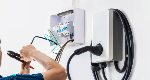Best Licensed Electrician  in Moline, IL